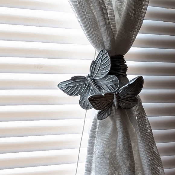 Source Unknown Other - Magnetic Butterflies Curtain Tiebacks (Set of 2), Silver, Animals Baby Gift